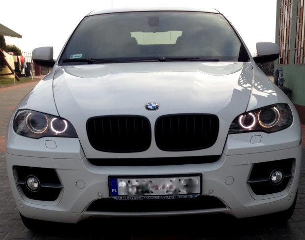 BMWklub.pl • Zobacz temat białe ringi w E70 wymiana żarówek