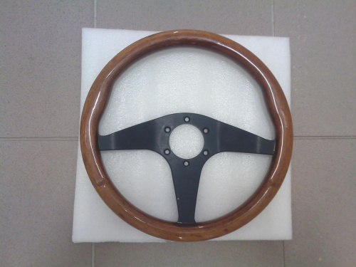 FS: Momo wooden steering wheel KBA 70210 DL32 with Momo L8014 hub