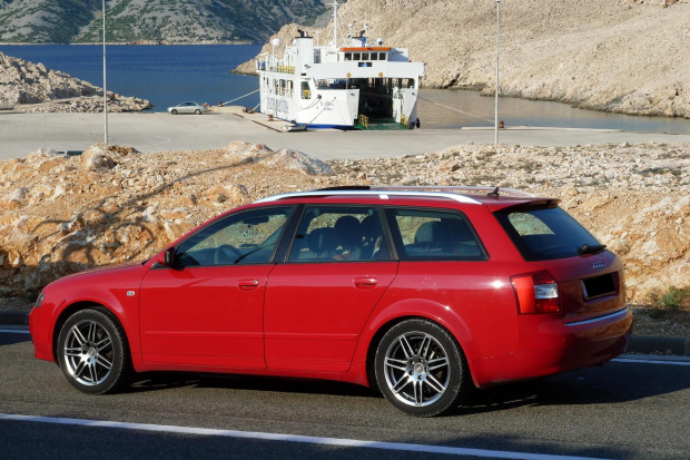 AUDI A4 B6 AVANT Brilliant Red LY3J