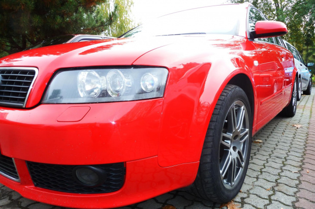 AUDI A4 B6 AVANT Brilliant Red LY3J