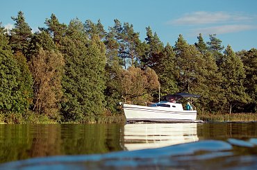 DELPHIA NANO CZARTER ŁODZI MOTOROWYCH NA JEZIORAKU I KANALE OSTRÓDZKO-ELBLĄSKIM #CZARTER #CZARTERJEZIORAK #CZARTERMOTOROWODNY #CZARTERNAJEZIORAKU #CZARTERNAMAZURACH #IŁAWACZARTER #JEZIORAKCZARTER #MARIBO #MAZURY #OSTRÓDA #PODOMEGĄ