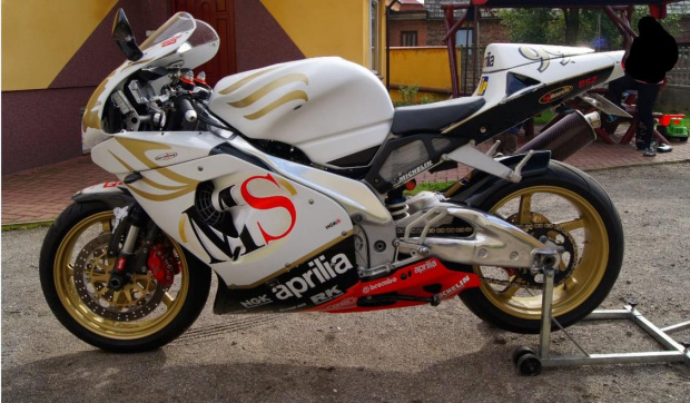 #aprilia