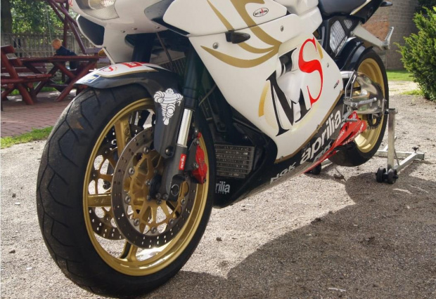 #aprilia