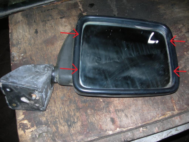 Lusterko Suzuki Samurai